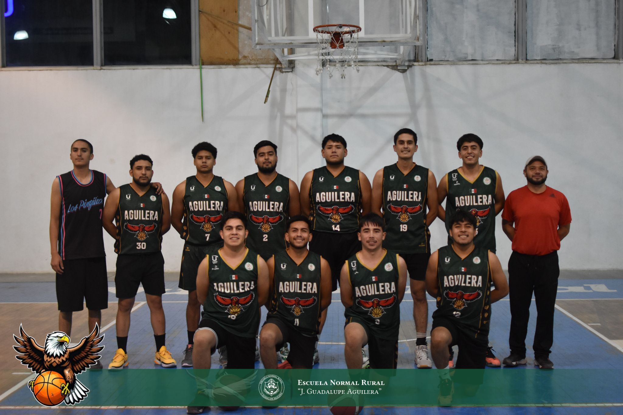 Gran victoria para nuestro equipo de básquetbol! 🙌.